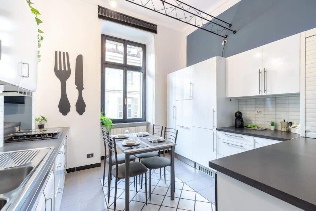 Historical Suite - Pieno Centro - Porta Nuova- Piazza Castello Torino Eksteriør bilde